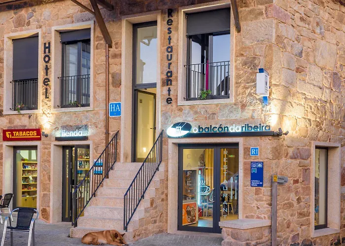 O Balcón Da Ribeira Hotel