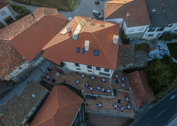 O Balcón Da Ribeira Hotel *