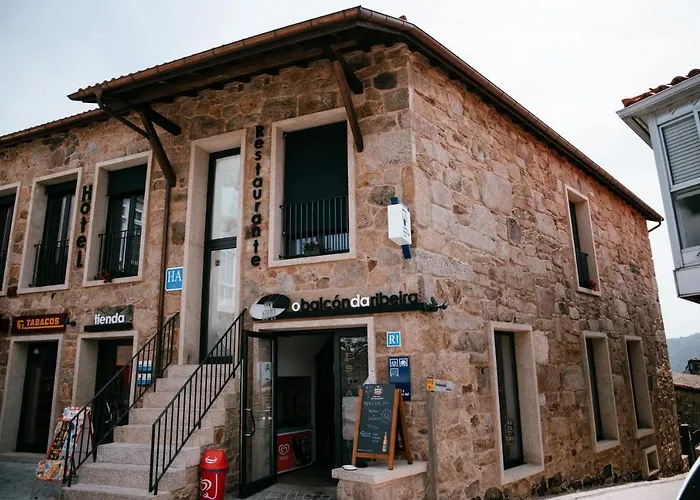 O Balcón Da Ribeira Hotel *
